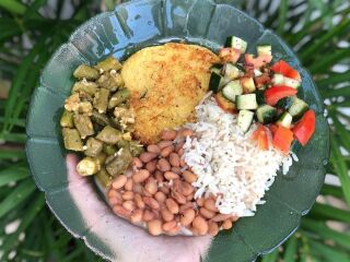 Arroz, feijão e pepino: você come ou passa?