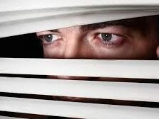 Não me meteria (ficaria de longe/sem esboçar reação)